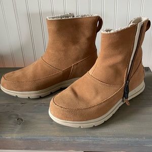 Sorel Explorer waterproof zip boot